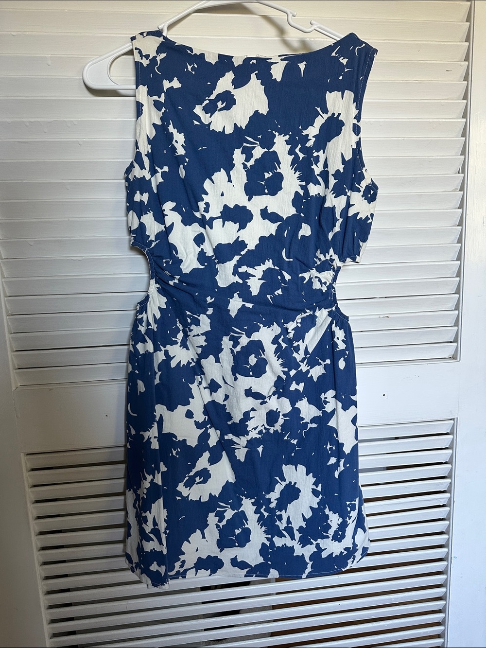 Abercrombie & Fitch Blue and White Floral Sleeveless Dress